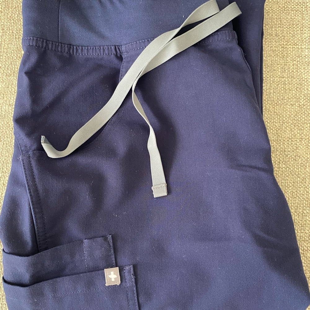 Figs Scrub Set